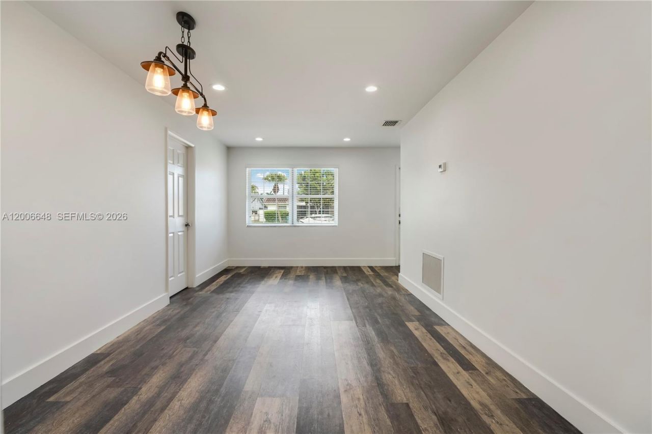 330 SW 104th Ct , Sweetwater, FL 33174 Photo