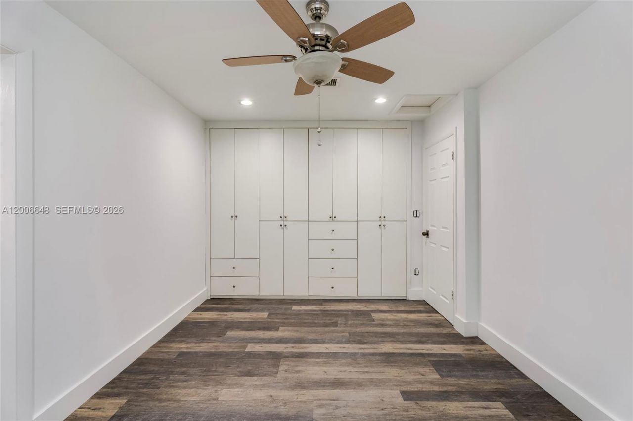 330 SW 104th Ct , Sweetwater, FL 33174 Photo