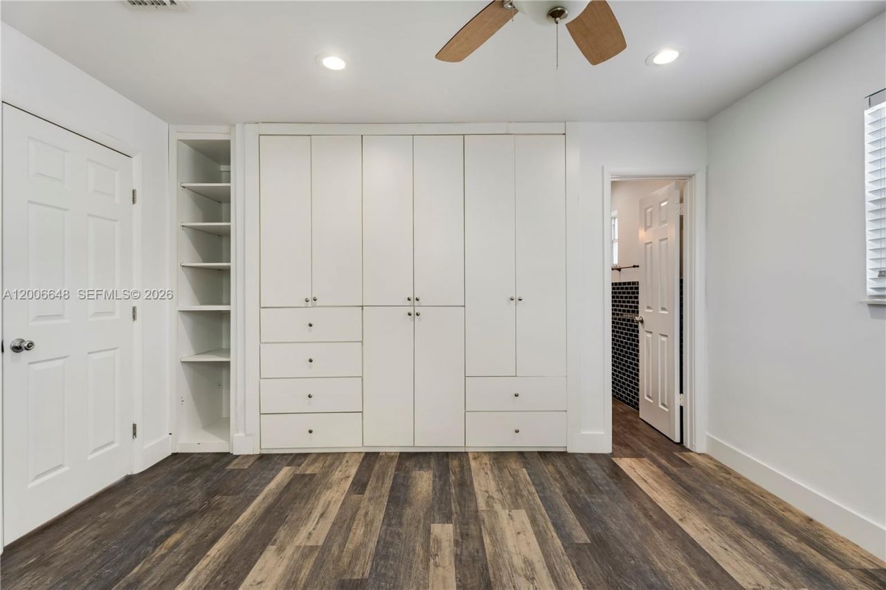 330 SW 104th Ct , Sweetwater, FL 33174 Photo