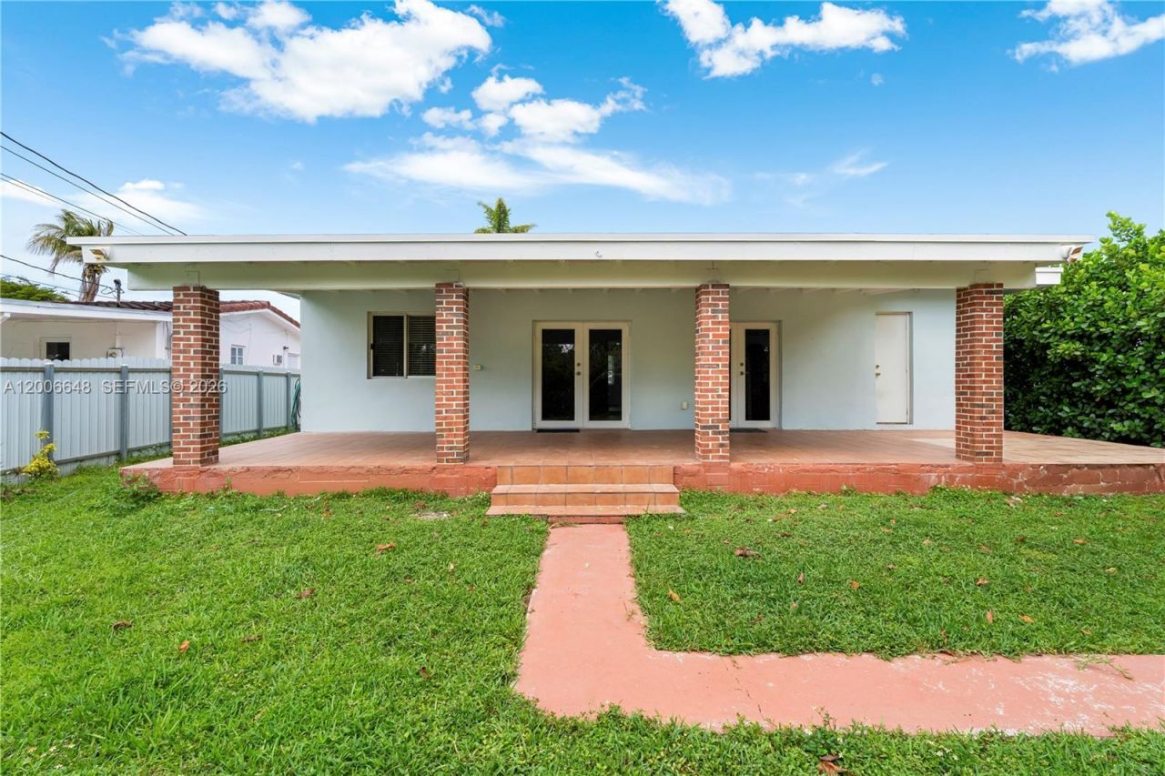 330 SW 104th Ct , Sweetwater, FL 33174 Photo