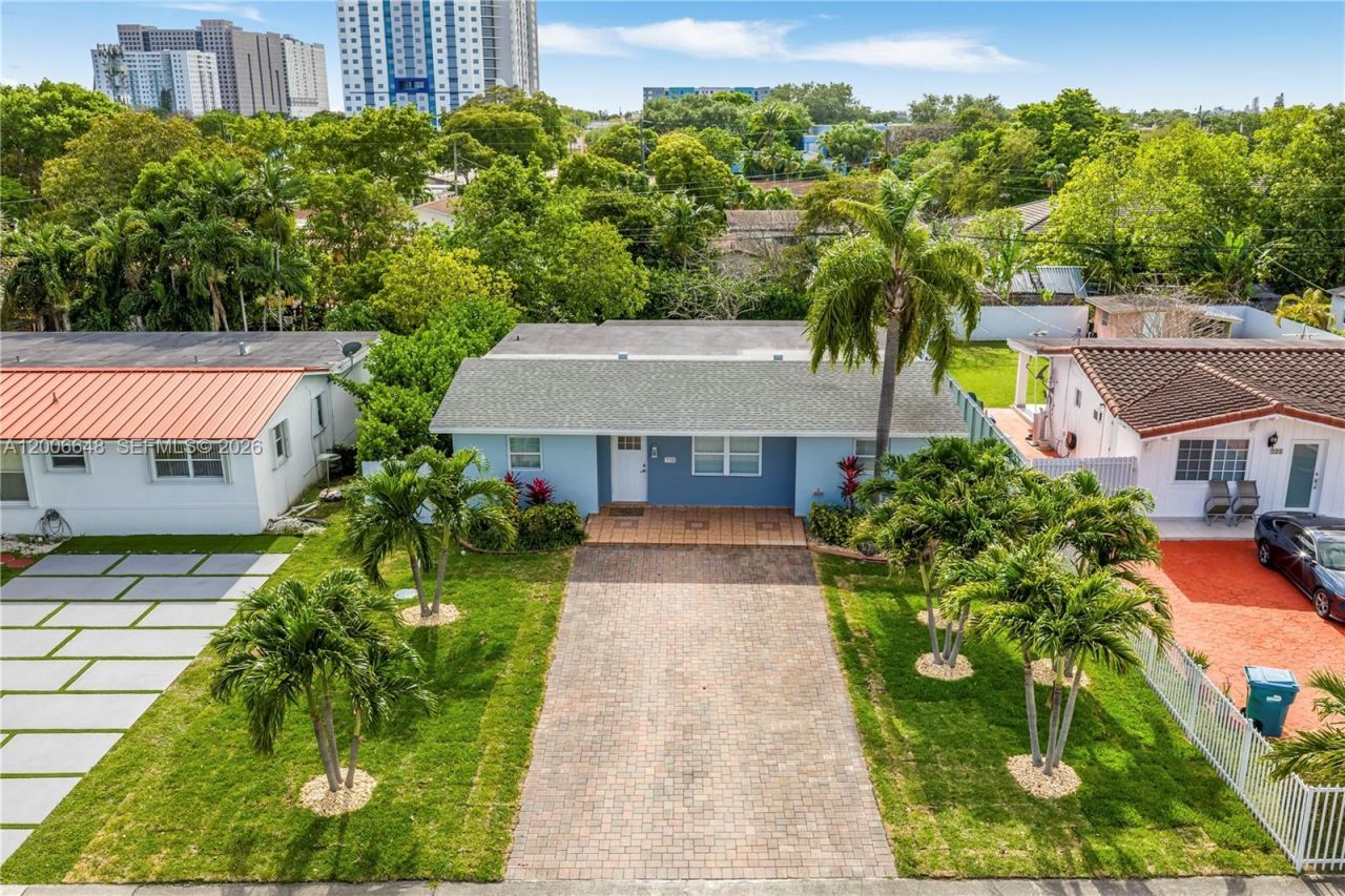 330 SW 104th Ct , Sweetwater, FL 33174 Photo