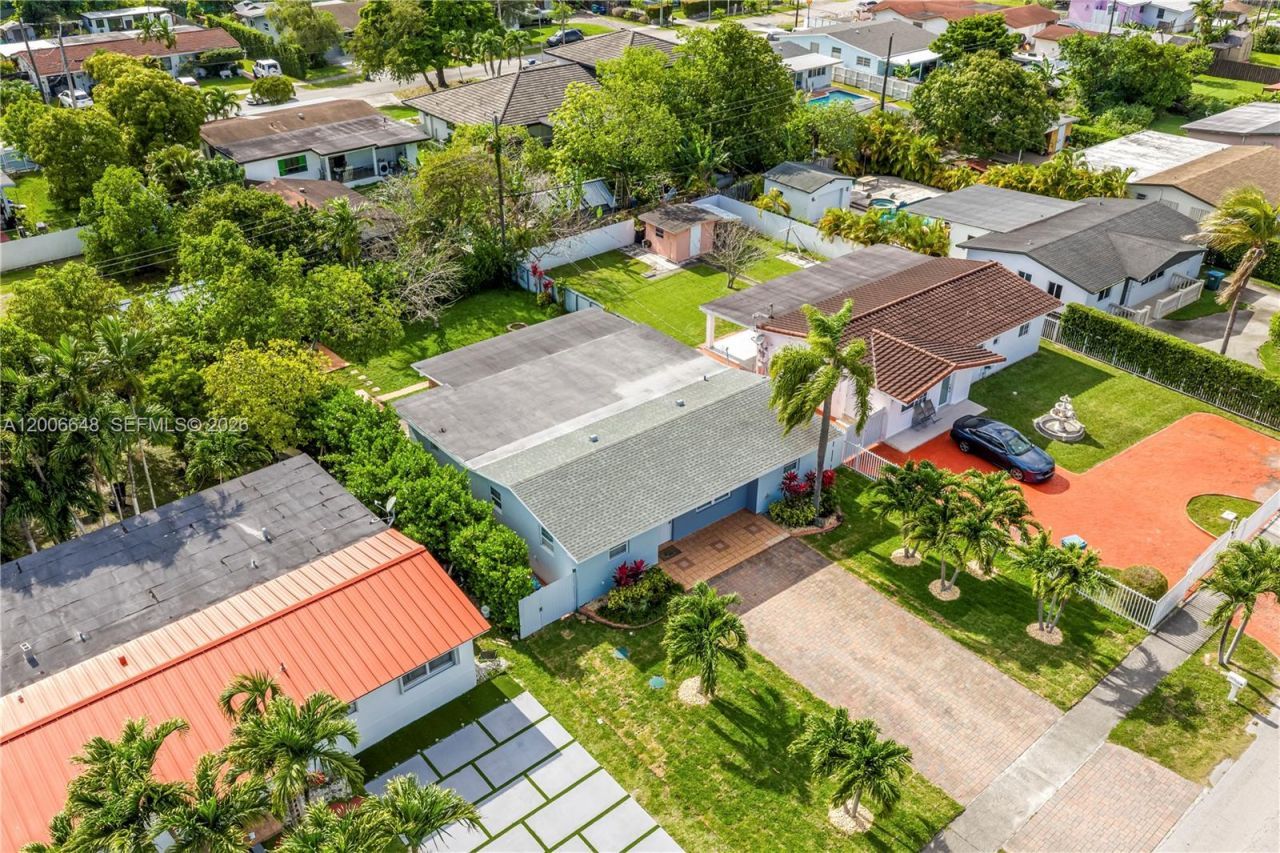 330 SW 104th Ct , Sweetwater, FL 33174 Photo