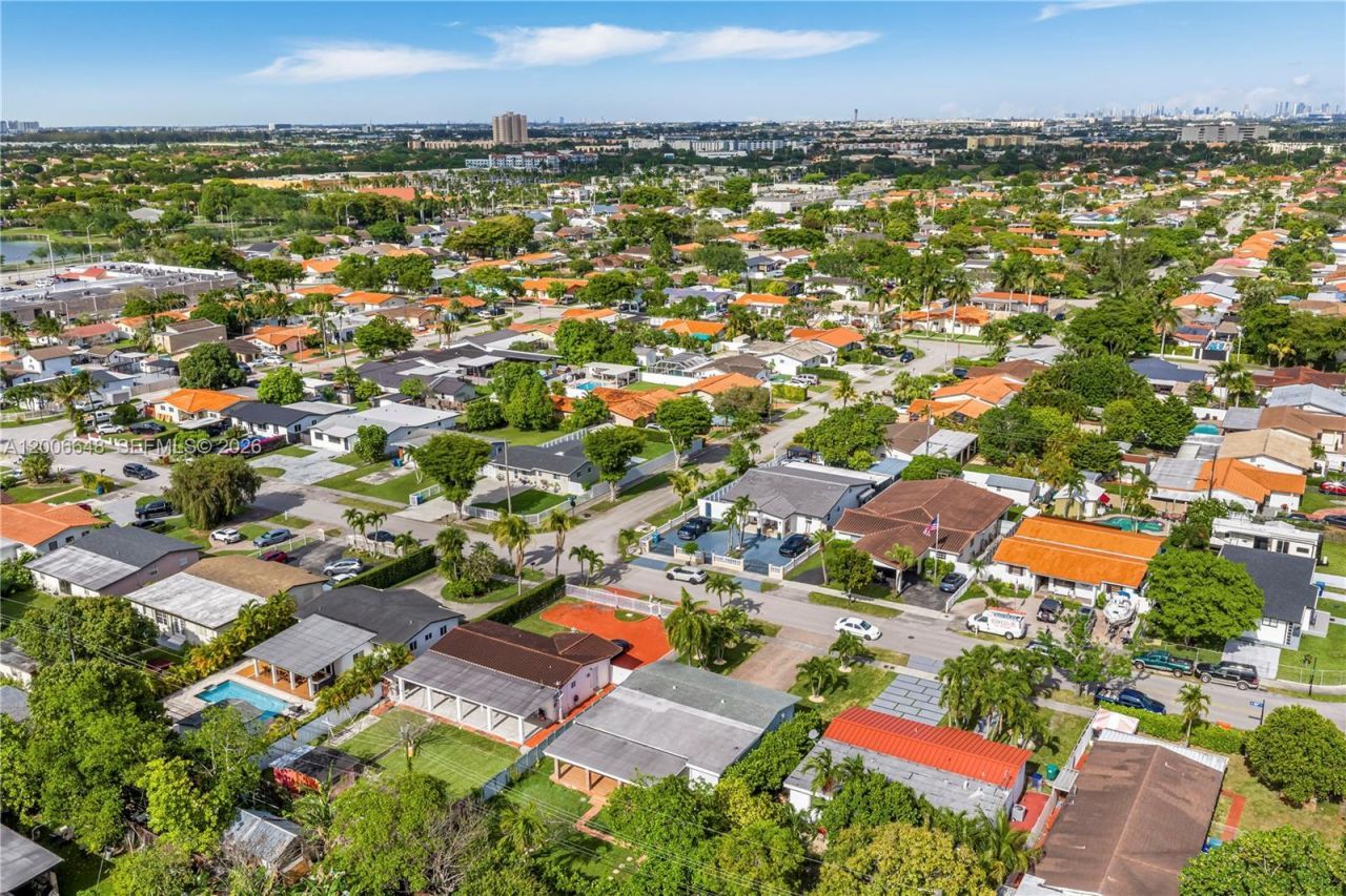 330 SW 104th Ct , Sweetwater, FL 33174 Photo