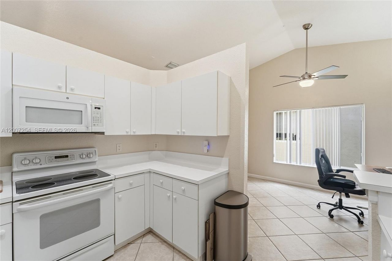 1004 Golden Cane Dr , Weston, FL 33327 Photo