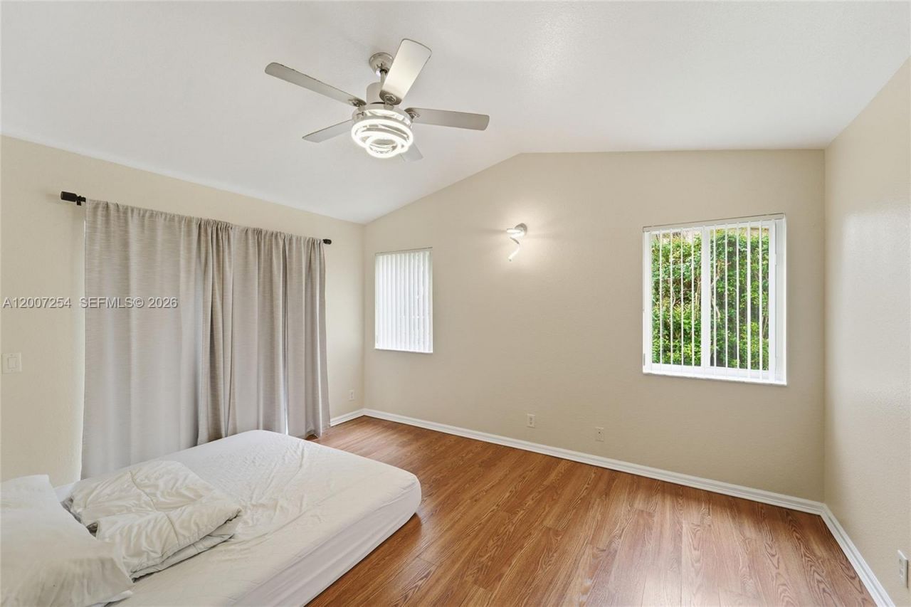 1004 Golden Cane Dr , Weston, FL 33327 Photo