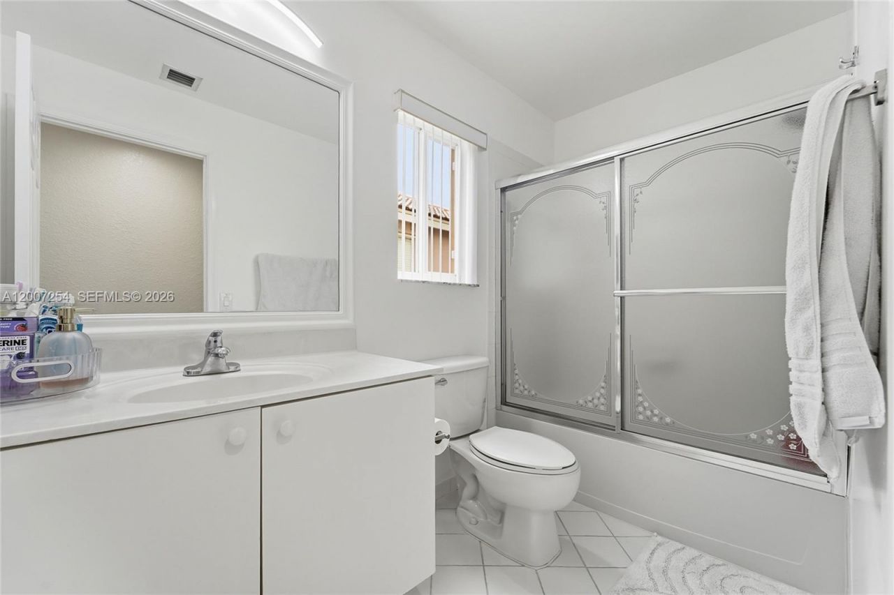 1004 Golden Cane Dr , Weston, FL 33327 Photo