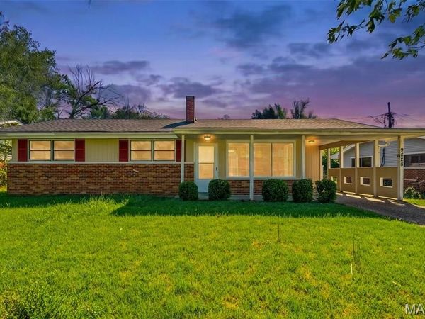 9828 Omega Drive, St Louis, MO 63136