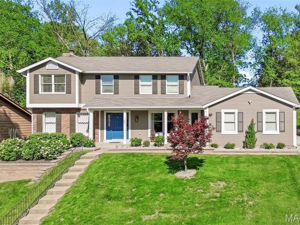 180 Spring Oaks Drive, Ballwin, MO 63011