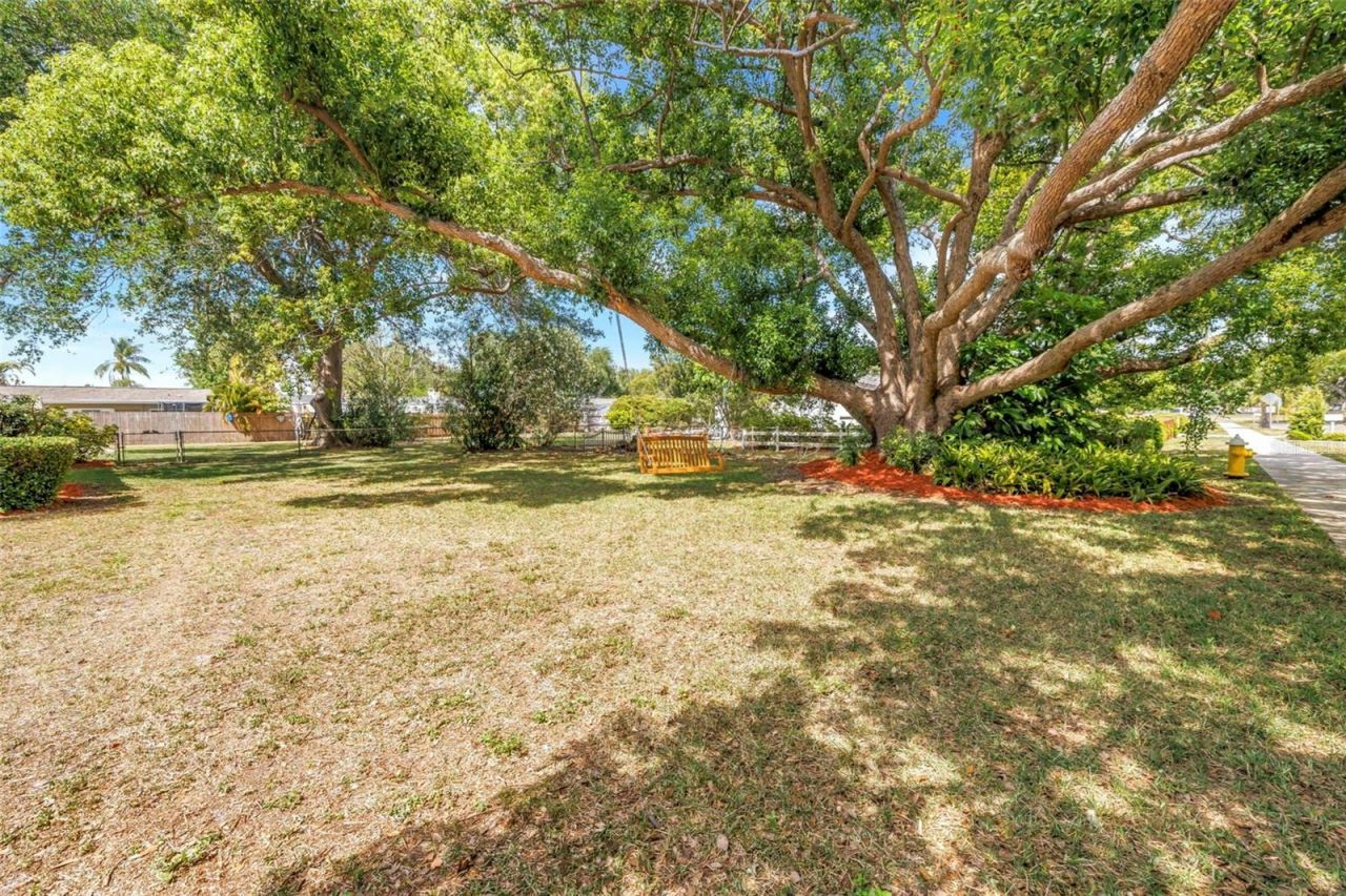 12897 88th Avenue, Seminole, FL 33776 Photo