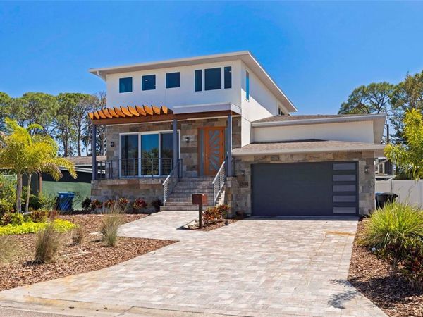 322 80TH AVENUE NE, ST PETERSBURG, FL 33702