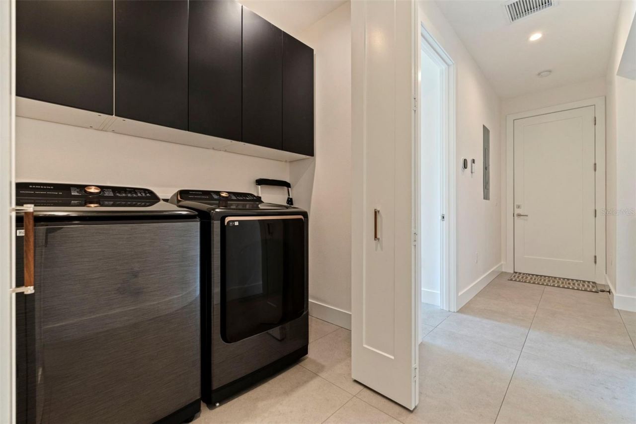 322 80th Avenue Ne, Saint Petersburg, FL 33702 Photo