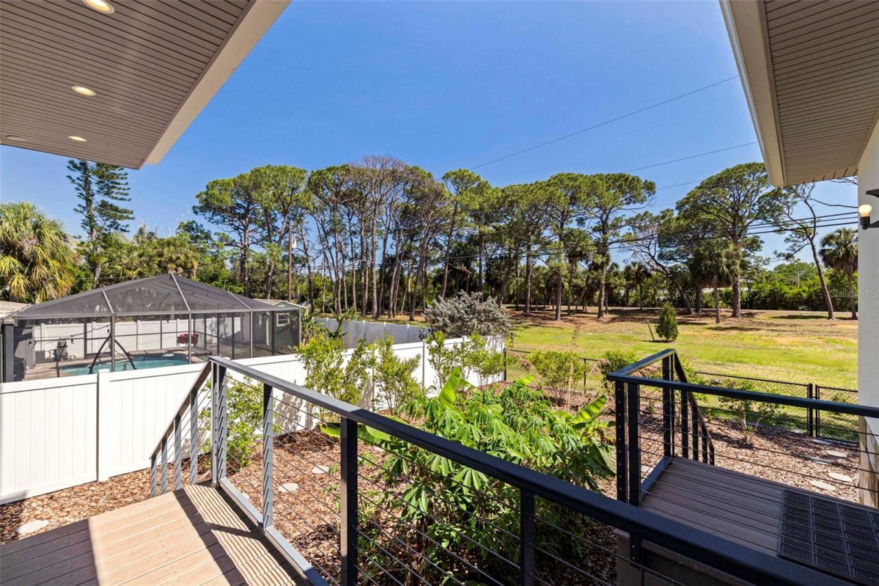 322 80th Avenue Ne, Saint Petersburg, FL 33702 Photo