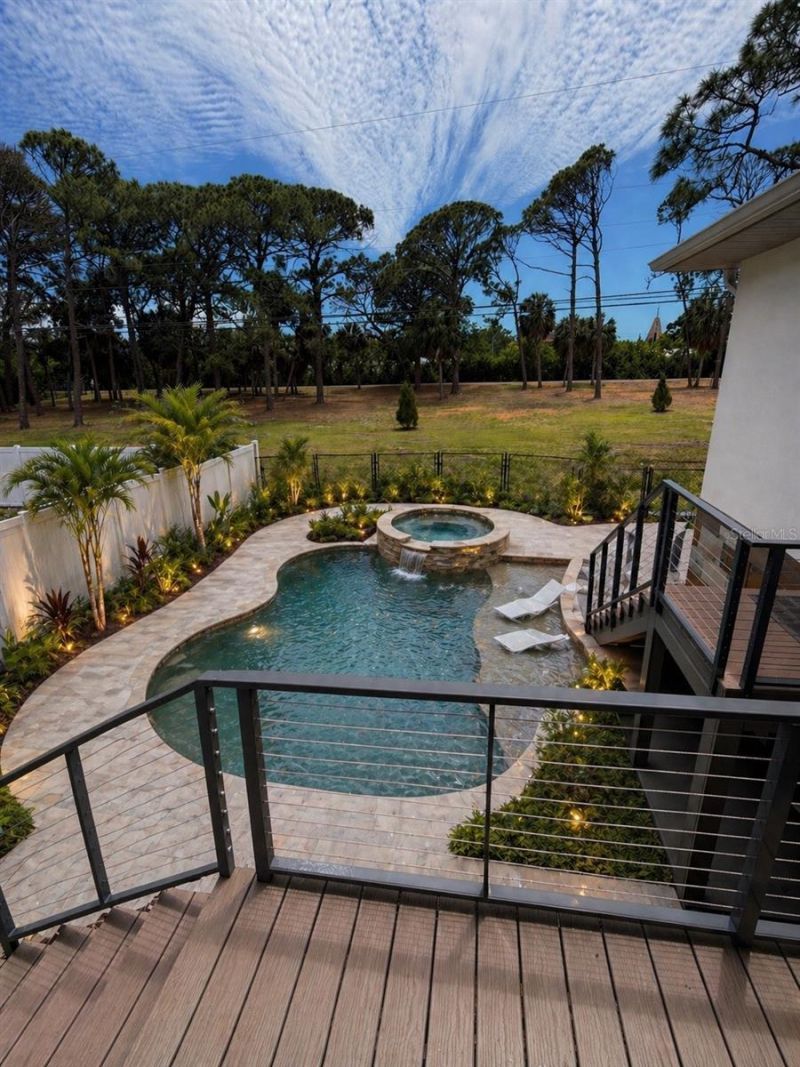 322 80th Avenue Ne, Saint Petersburg, FL 33702 Photo