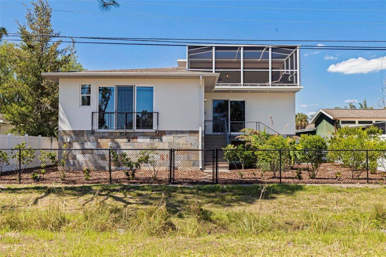 322 80th Avenue Ne, Saint Petersburg, FL 33702 Photo
