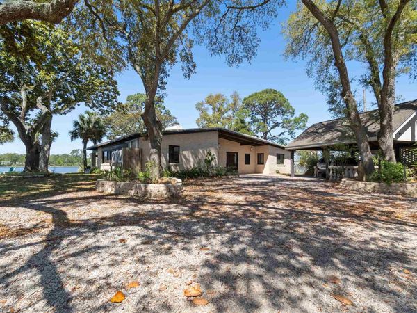 427 Vancouver St, Pensacola, FL 32507