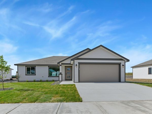 4210 Road 104, Pasco, WA 99301