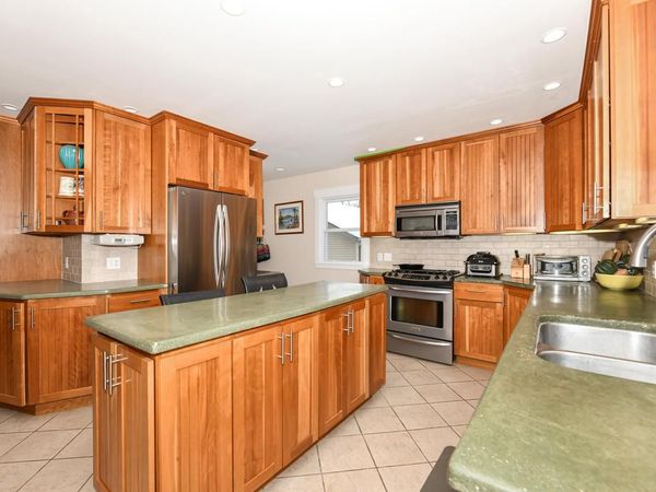 4222 Maple DRIVE, Delavan, WI 53115
