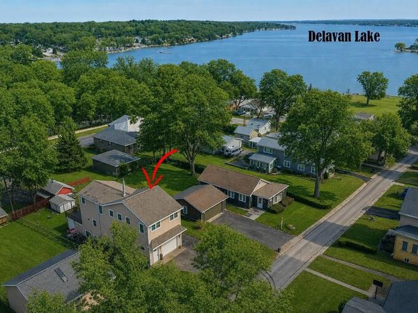 4222 Maple DRIVE, Delavan, WI 53115