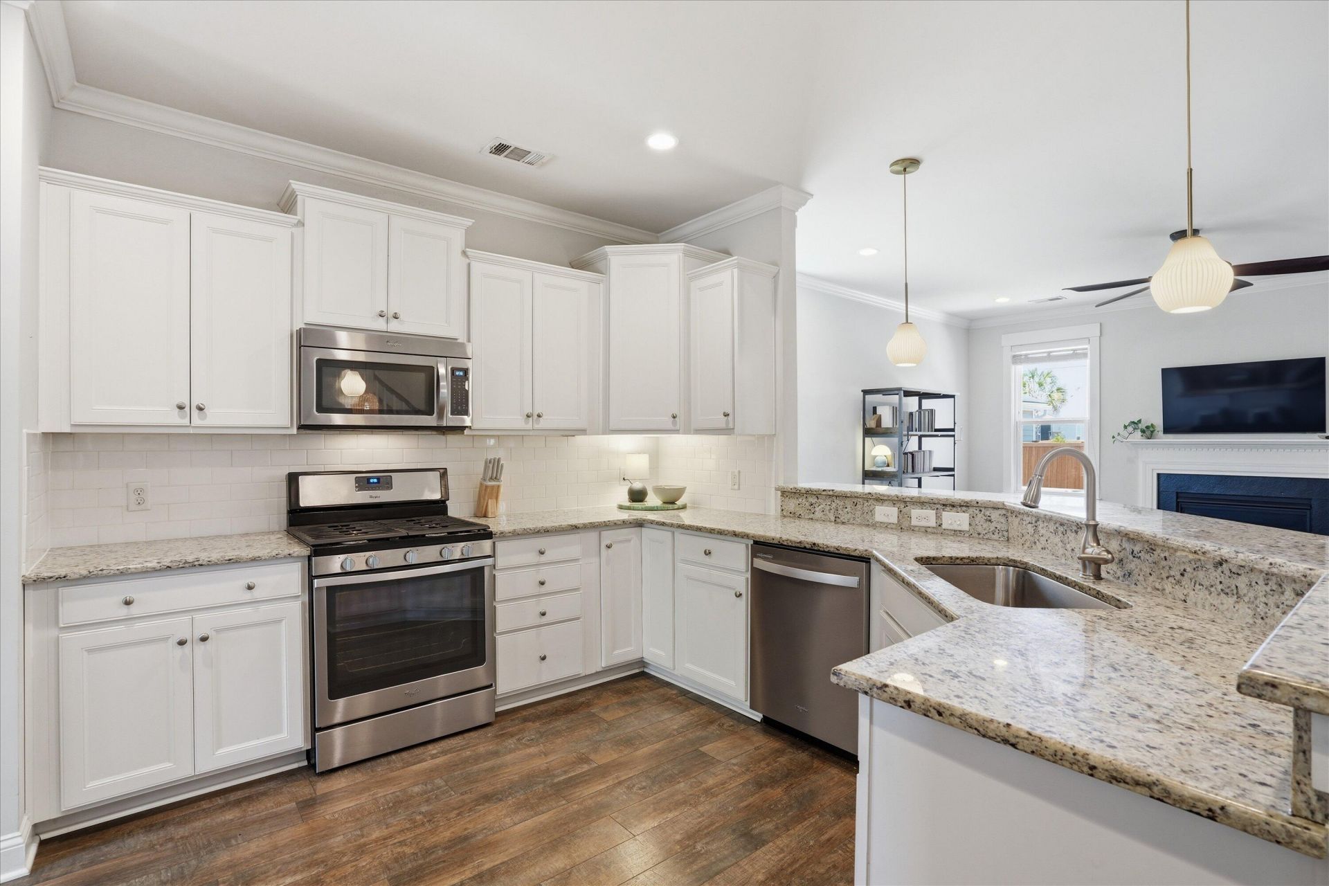 1827 Gammon Street Photo 6