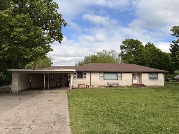 1116 S 220th Street, Pittsburg, KS 66762