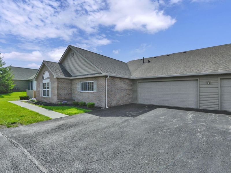 8489 Willet Lane , Reynoldsburg, OH 43068 Photo 5