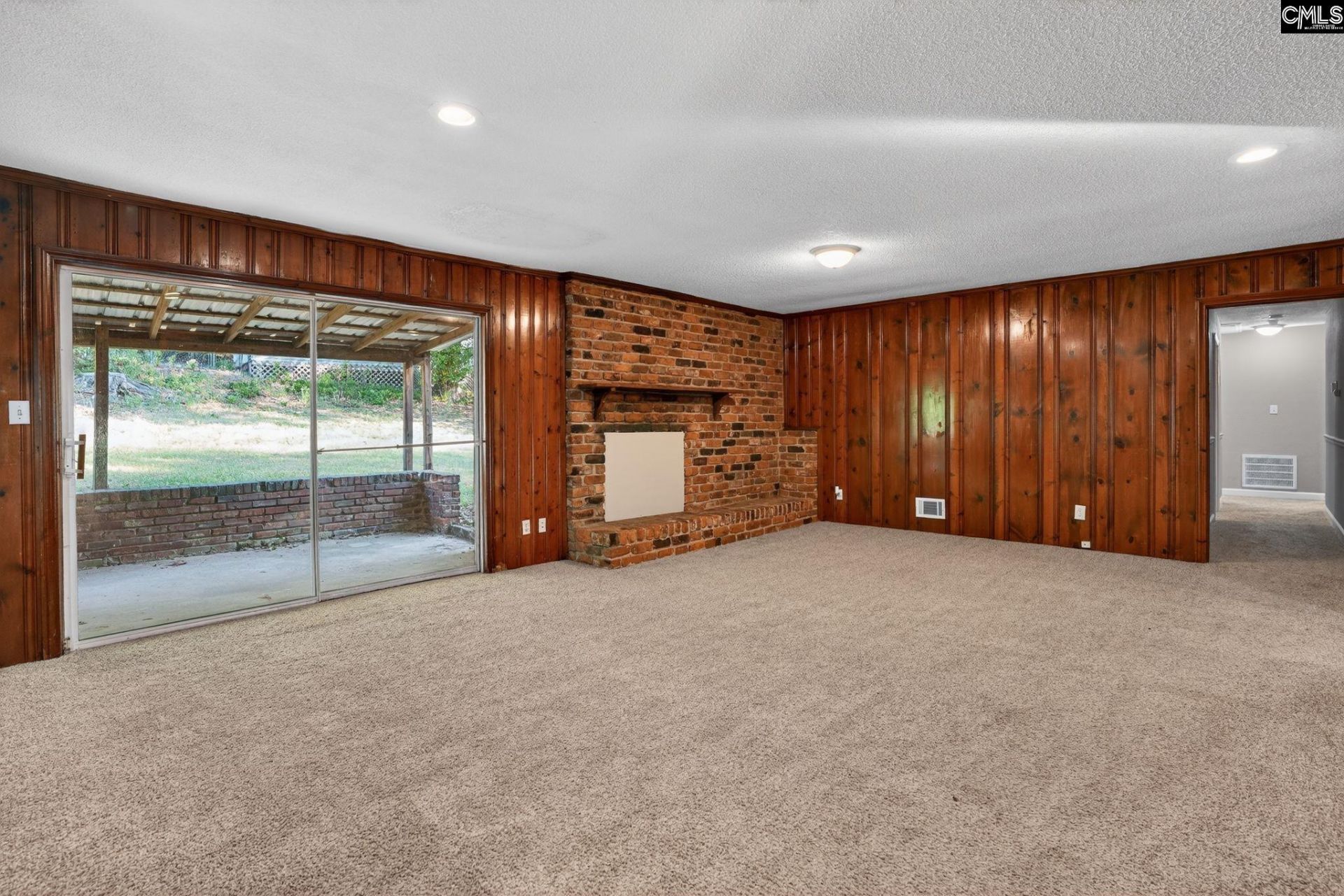 241 Chartwell Road Photo 10