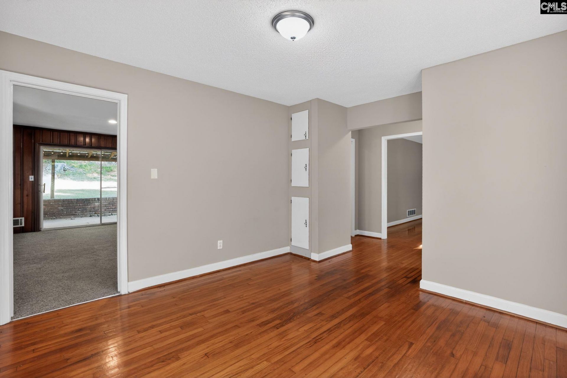 241 Chartwell Road Photo 11