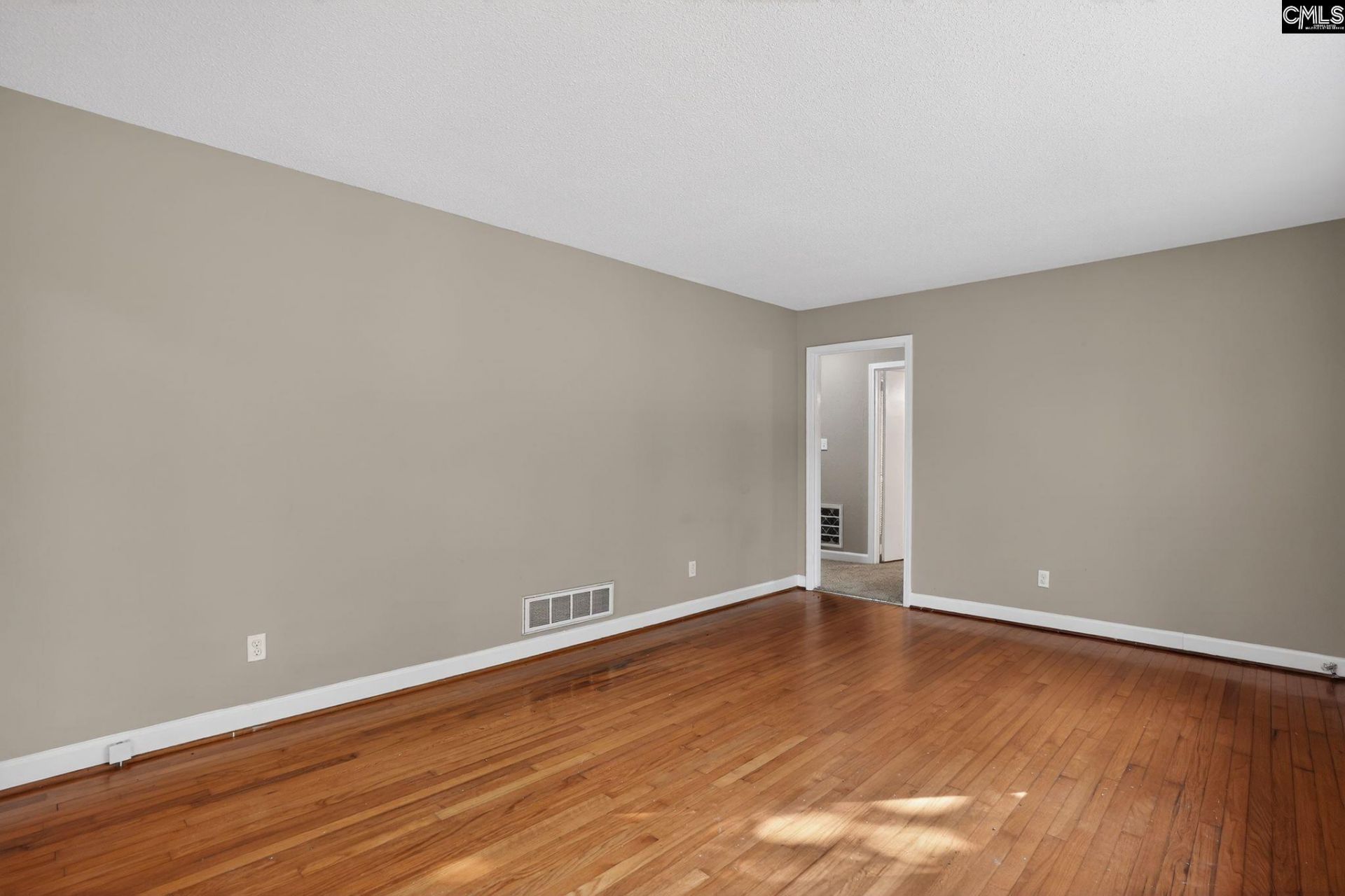 241 Chartwell Road Photo 16