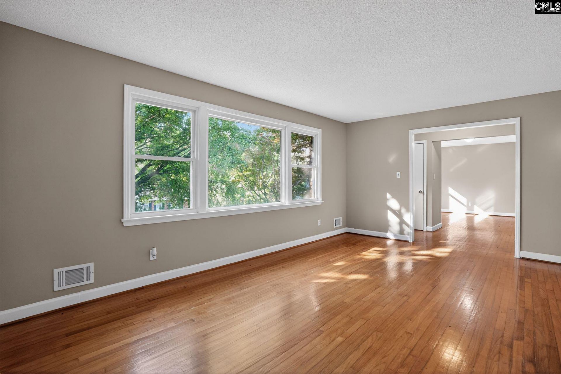 241 Chartwell Road Photo 17