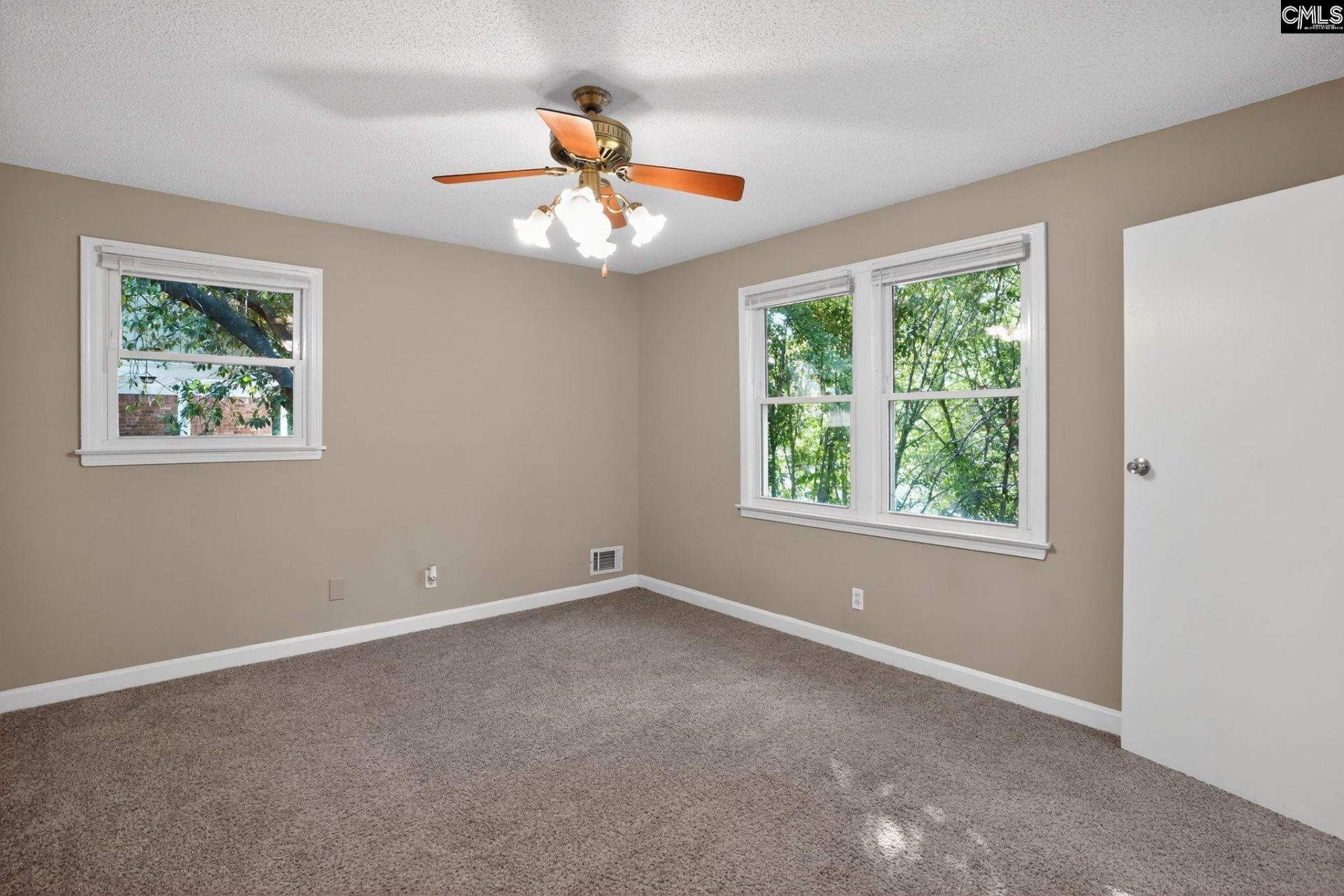 241 Chartwell Road Photo 19
