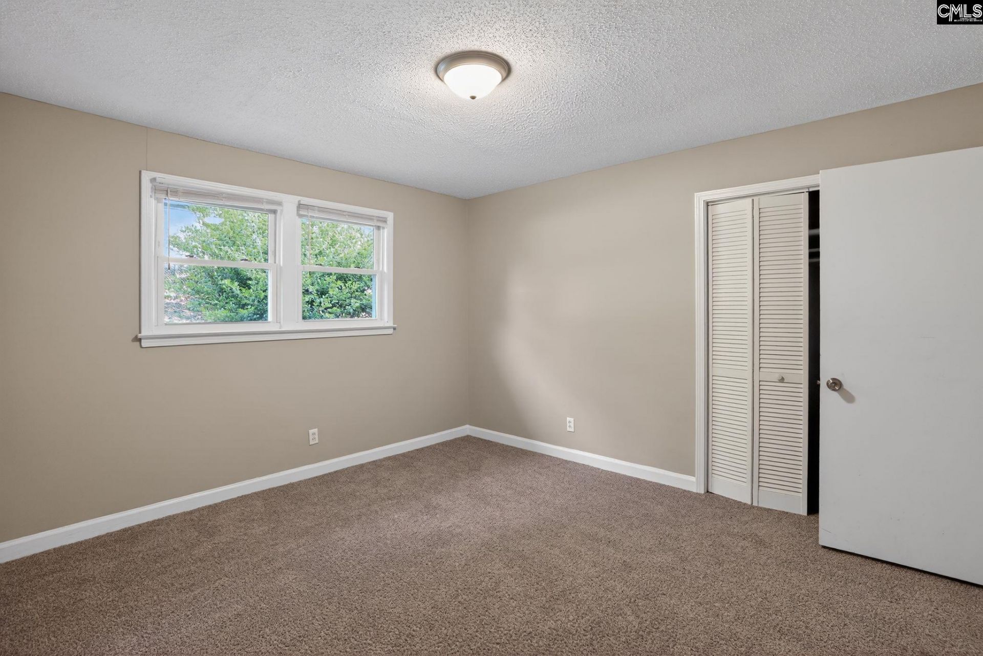 241 Chartwell Road Photo 24