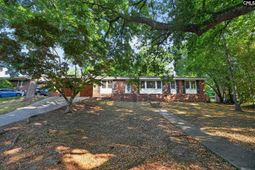 241 Chartwell Road photo 4
