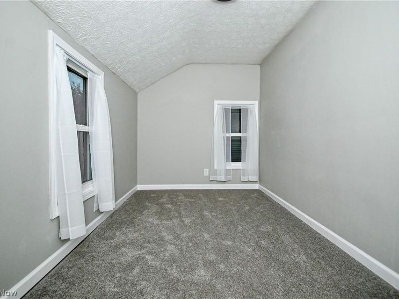 542 Montgomery Street, Akron, OH 44305 Photo 18