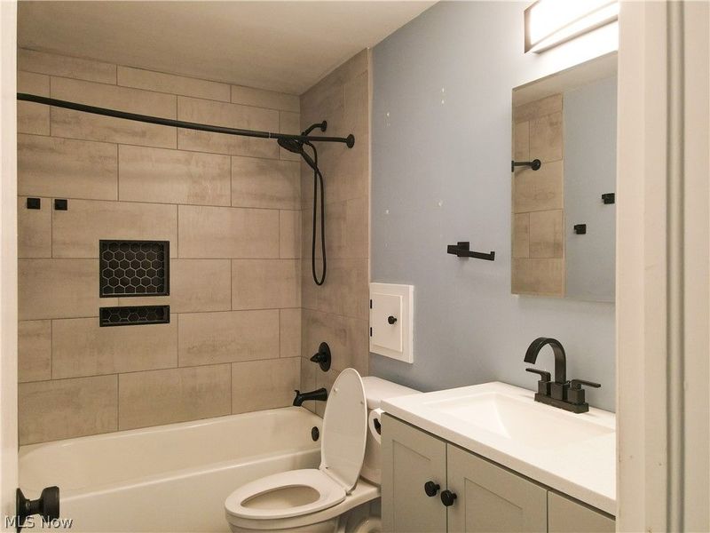 147 Central Drive, Amherst, OH 44001 Photo 23