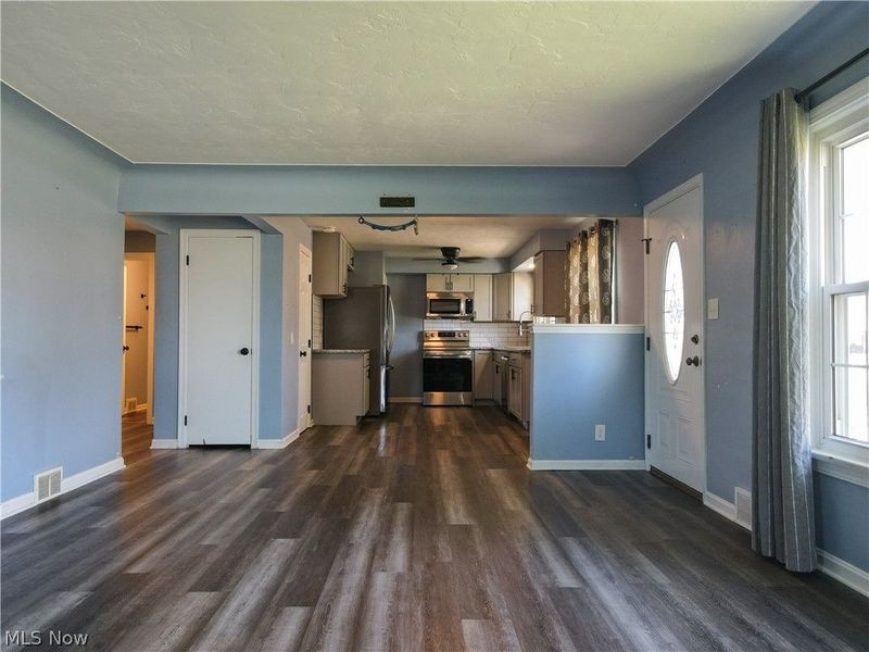 147 Central Drive, Amherst, OH 44001 Photo 6