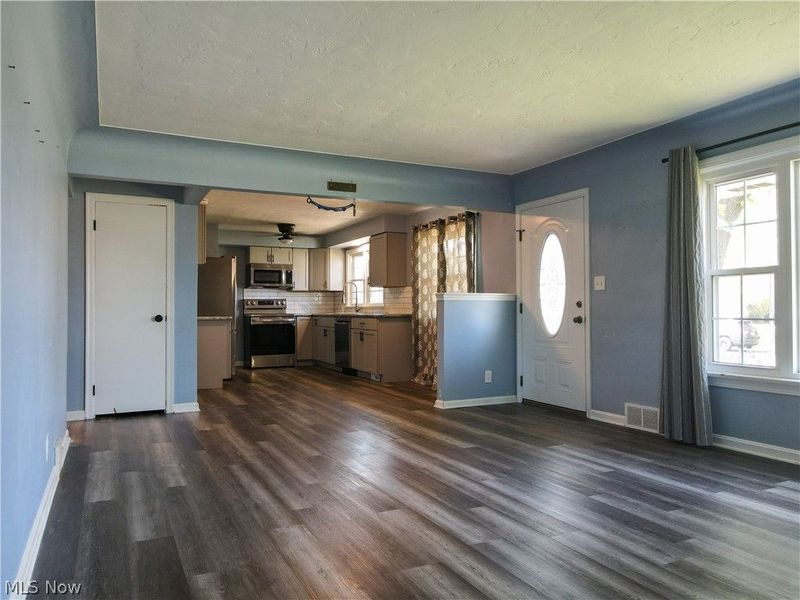 147 Central Drive, Amherst, OH 44001 Photo 7