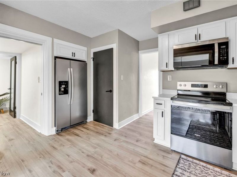 375 Hillside Road, Seven Hills, OH 44131 Photo 10