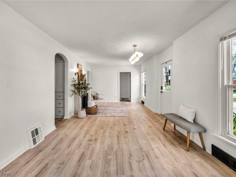 375 Hillside Road, Seven Hills, OH 44131 Photo 5