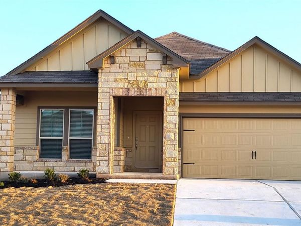 172 Pivot DR, Taylor, TX 76574