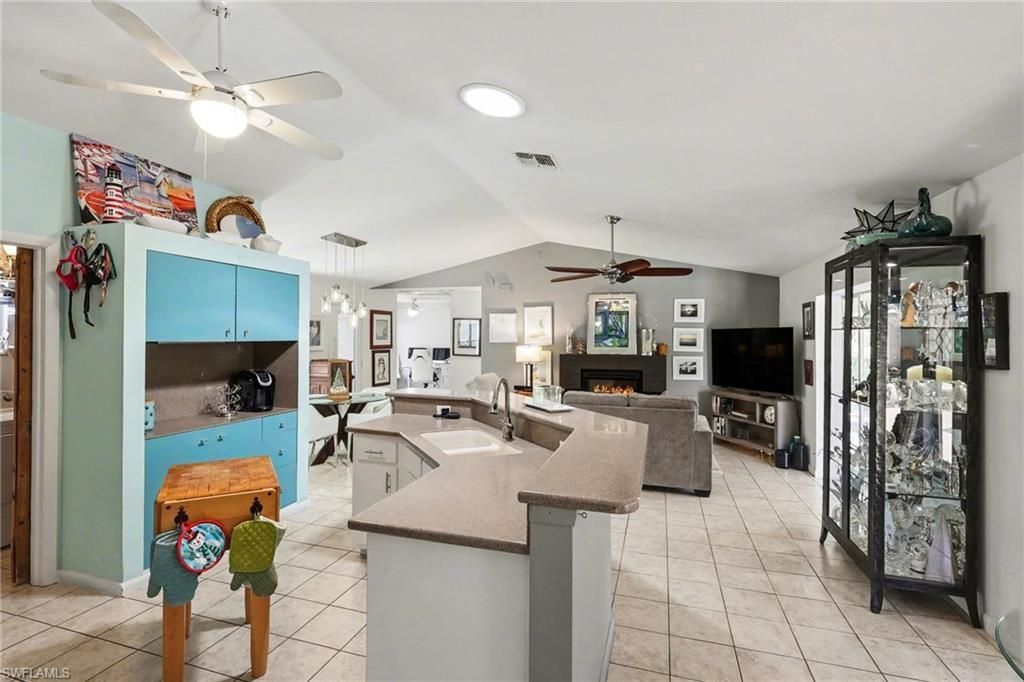 3918 Luverne St , Fort Myers, FL 33901 Photo