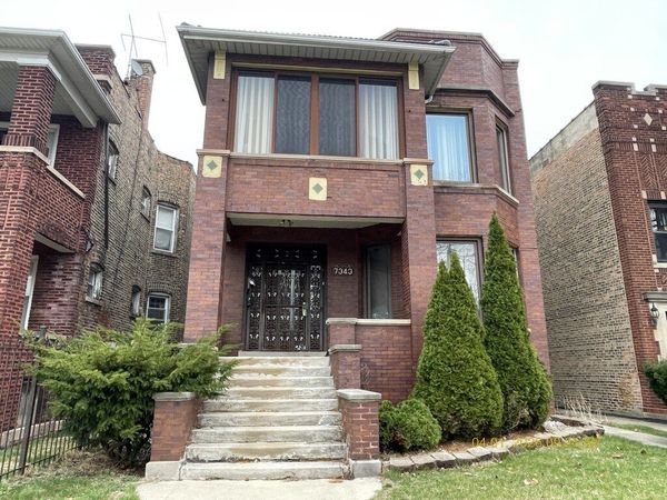 7343 S Luella Avenue , Chicago, IL 60649