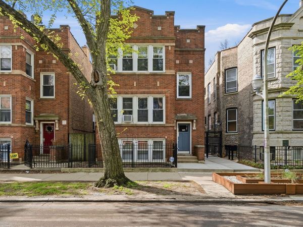 1411 W BYRON Avenue , Unit 2, Chicago, IL 60613