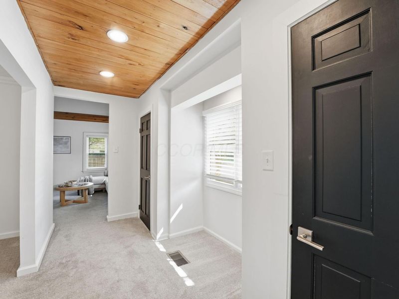 3485 Indianola Avenue, Columbus, OH 43214 Photo 11