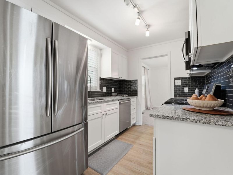 3485 Indianola Avenue, Columbus, OH 43214 Photo 8