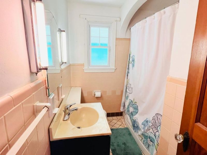 7905 Plainfield Road, Deer Park, OH 45236 Photo 16