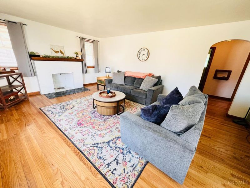 7905 Plainfield Road, Deer Park, OH 45236 Photo 2