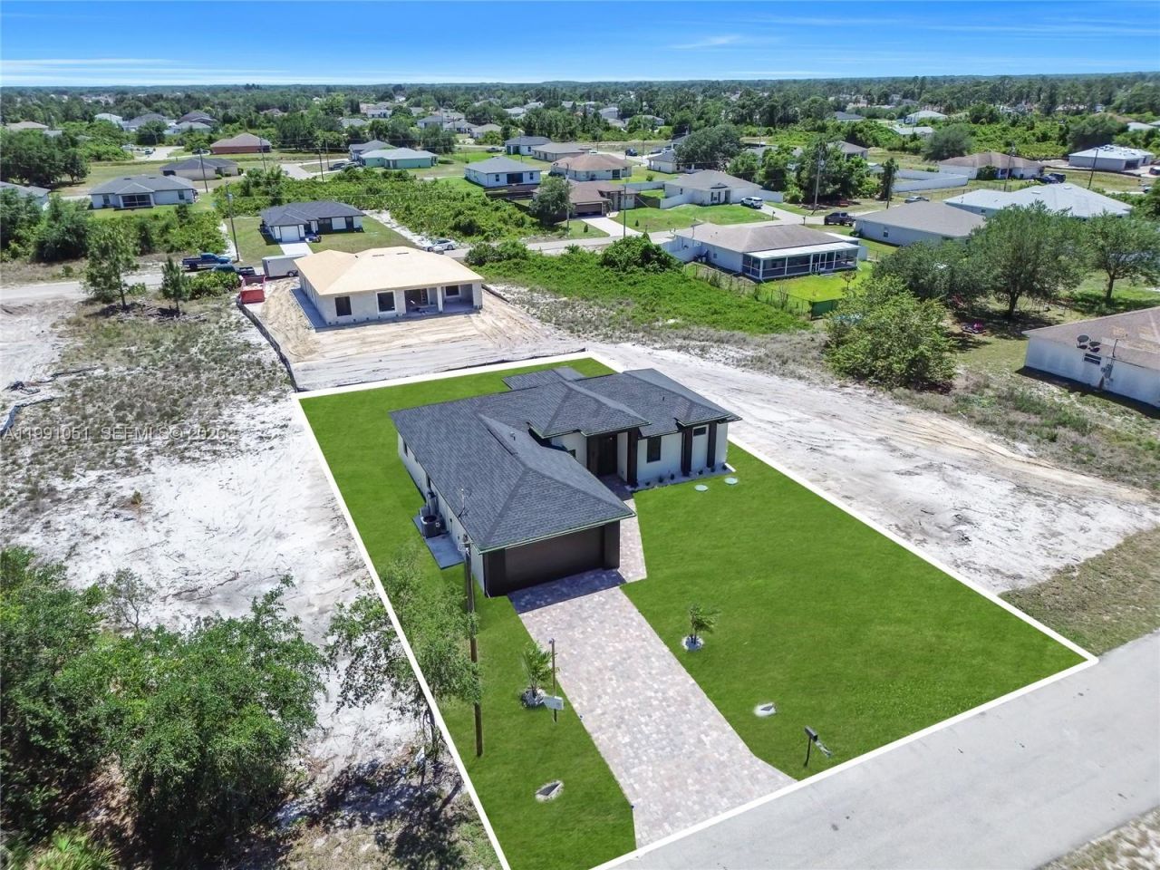 2707 29th St , Lehigh Acres, FL 33976 Photo