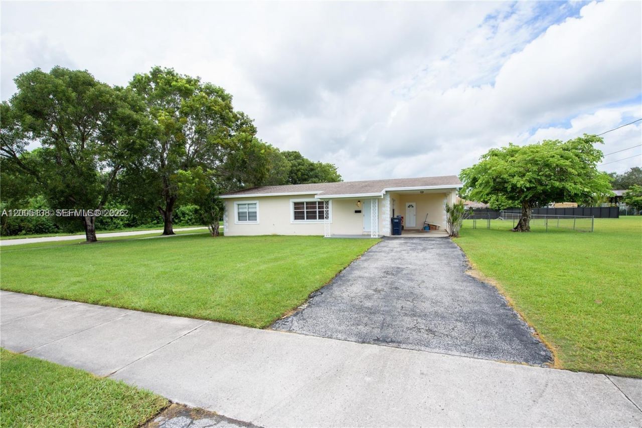 640 SW 5th Ave , Florida City, FL 33034 Photo