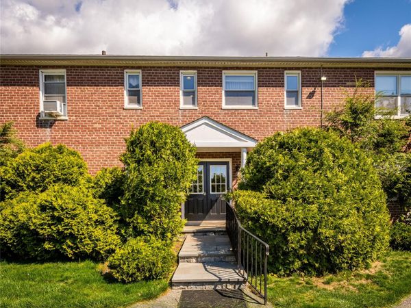 223 Schrade Road, Unit 2C, Briarcliff Manor, NY 10510
