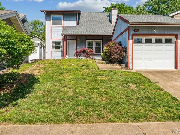 429 Far Hill Drive, Ballwin, MO 63021